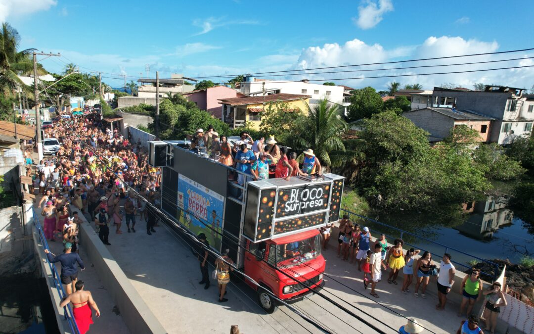 Confira Fotos  e Matérias de Jornais do Carnaval da Barra do Jucu 2025